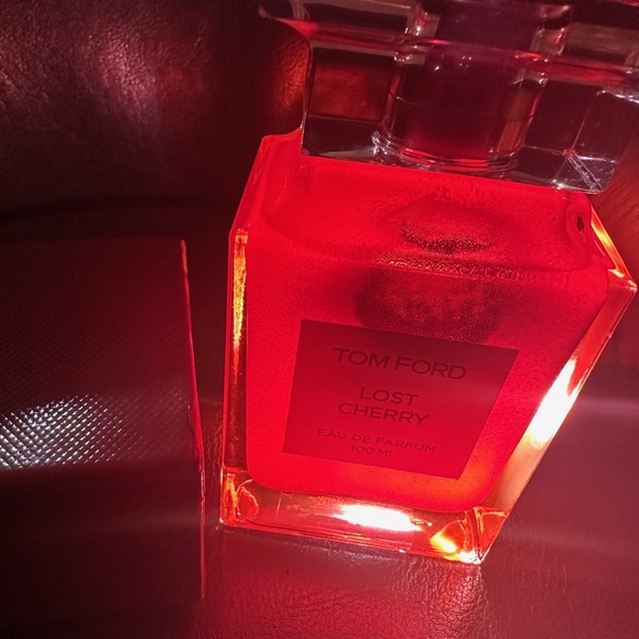 *SOLD*.      Tom ford lost cherry perfume - Picture 3 of 3